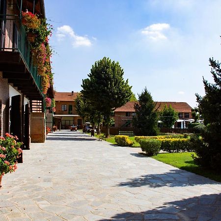 Agriturismo La Margherita การ์มาโญลา ภายนอก รูปภาพ
