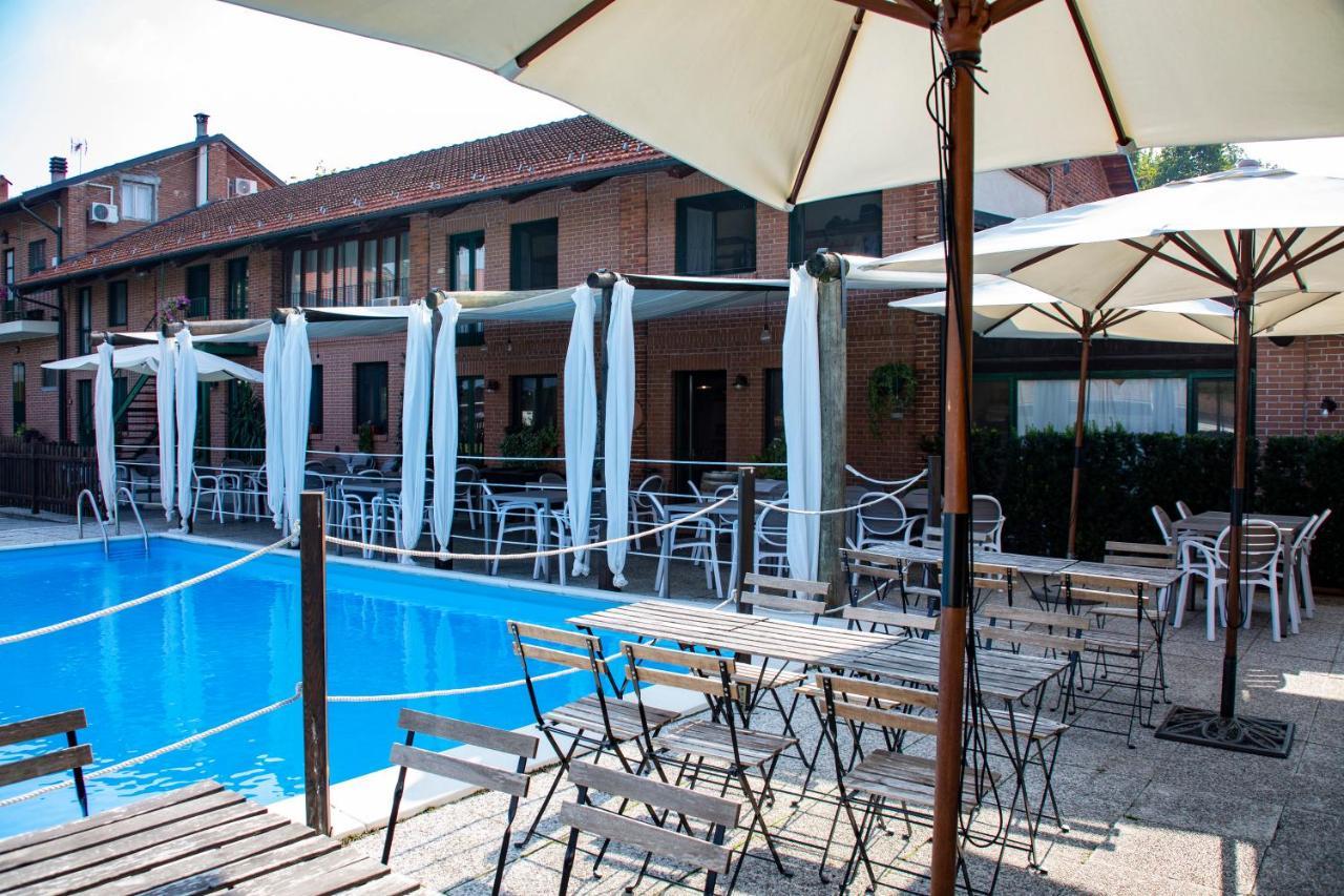 Agriturismo La Margherita การ์มาโญลา ภายนอก รูปภาพ