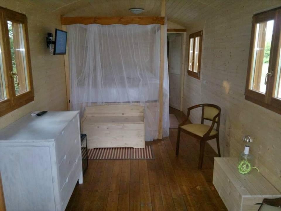 Agriturismo La Margherita การ์มาโญลา ภายนอก รูปภาพ
