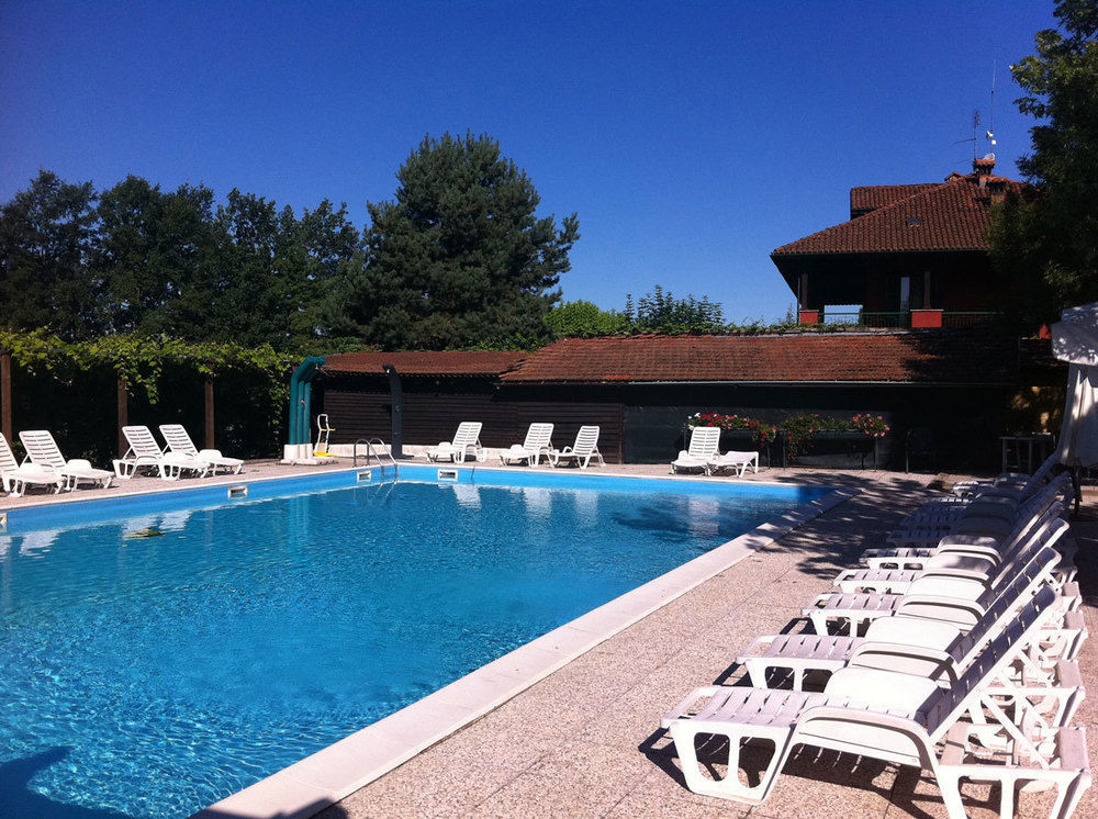 Agriturismo La Margherita การ์มาโญลา ภายนอก รูปภาพ