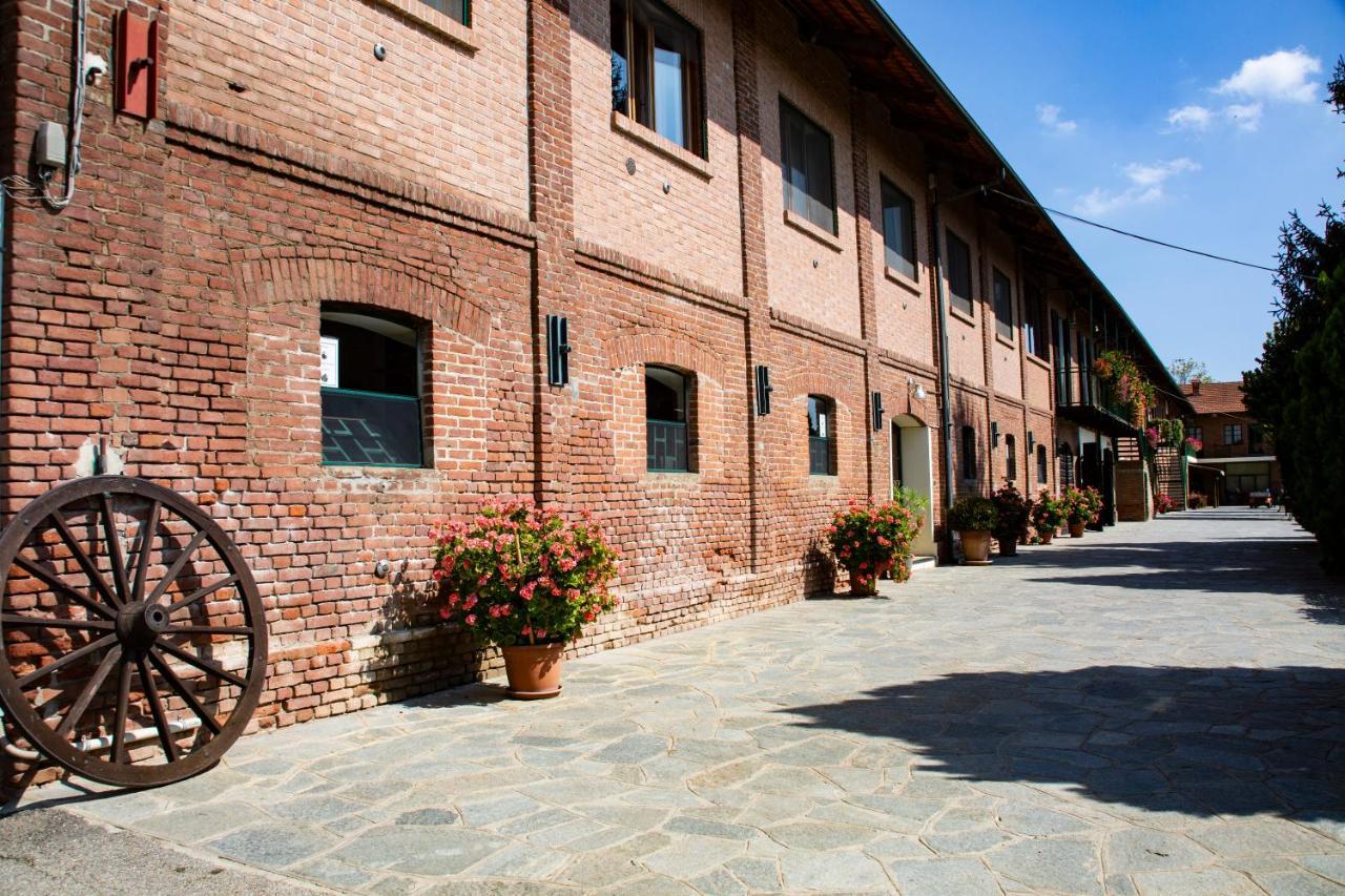 Agriturismo La Margherita การ์มาโญลา ภายนอก รูปภาพ