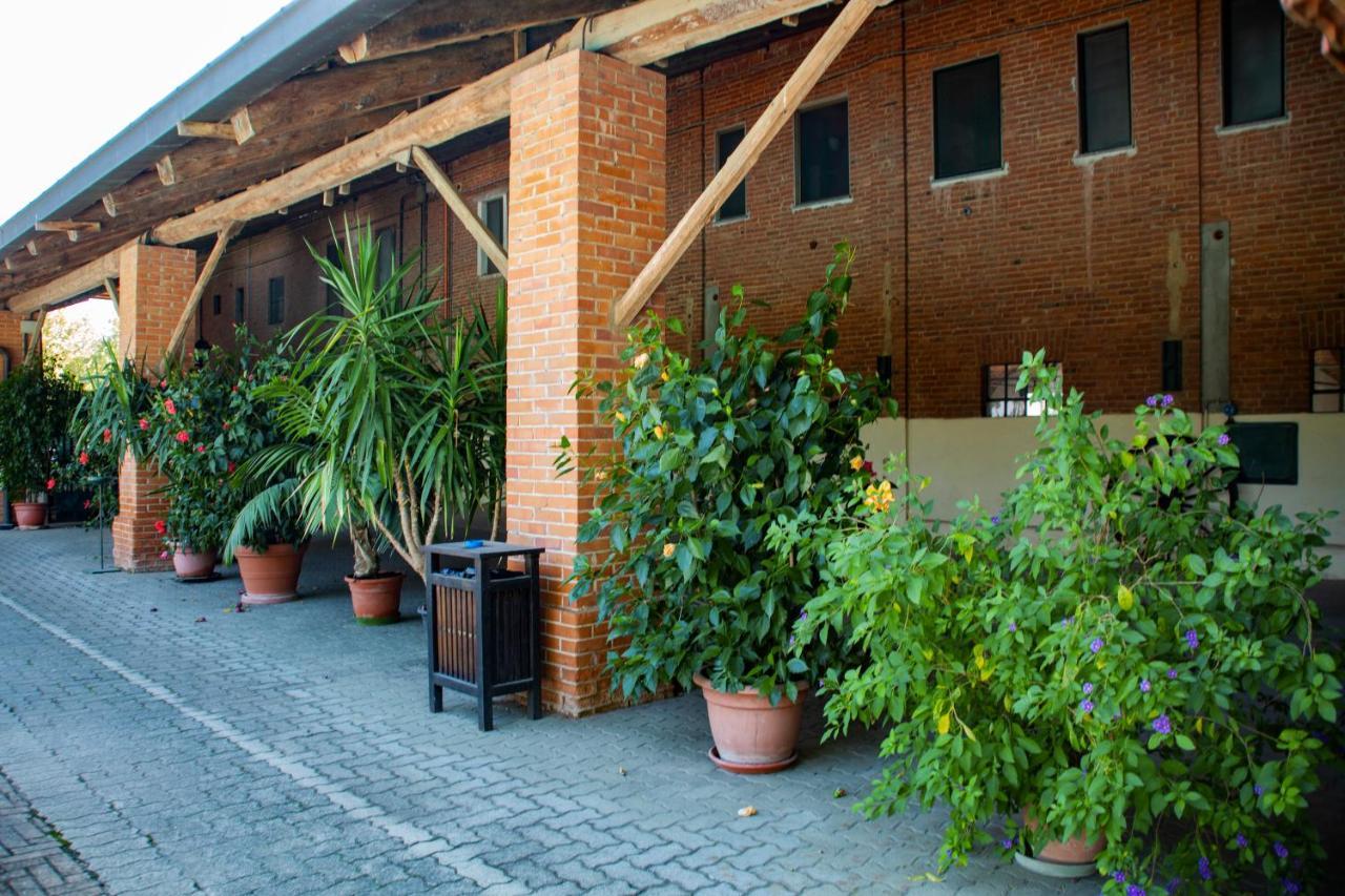 Agriturismo La Margherita การ์มาโญลา ภายนอก รูปภาพ