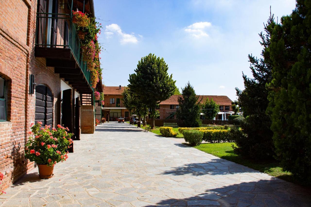 Agriturismo La Margherita การ์มาโญลา ภายนอก รูปภาพ