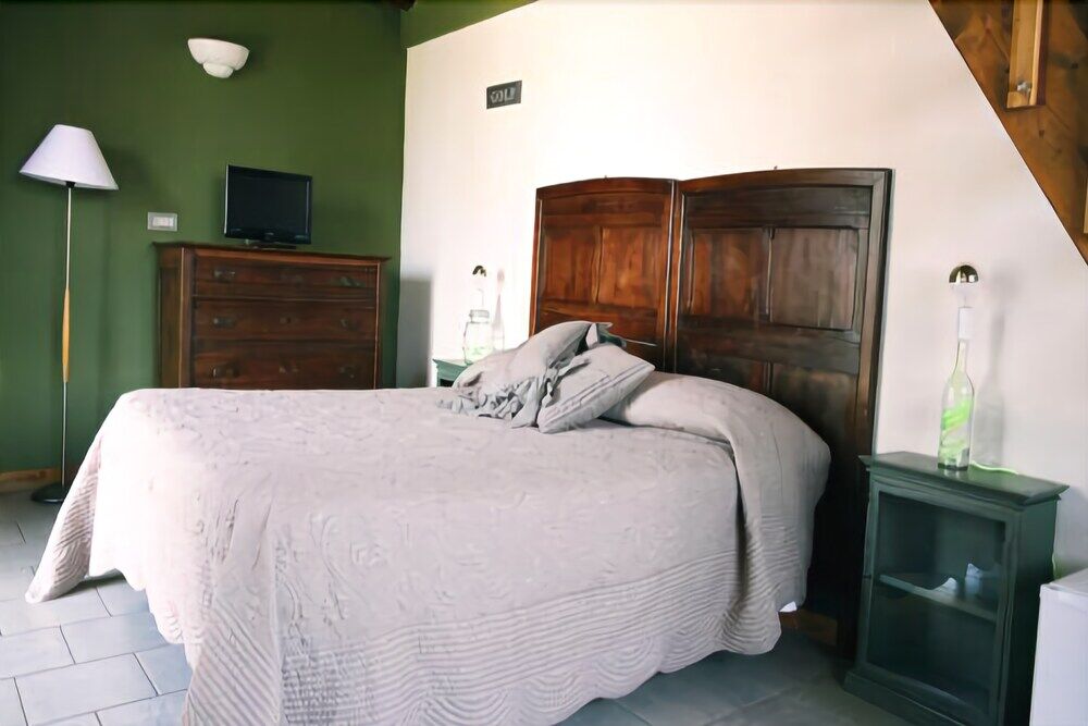 Agriturismo La Margherita การ์มาโญลา ภายนอก รูปภาพ